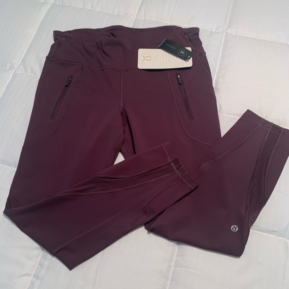 Lululemon Invigorate 7/8 Tight in BLCT Black Currant Color Size 12 NWT